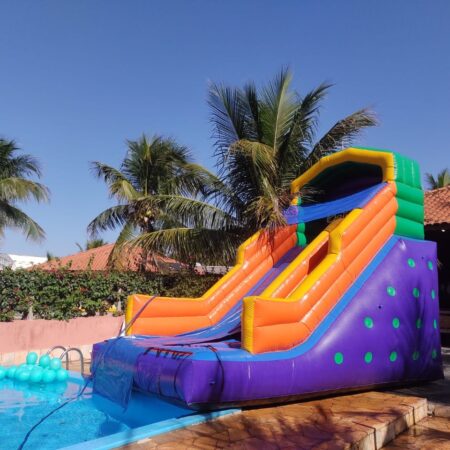 Tobogã splash piscina